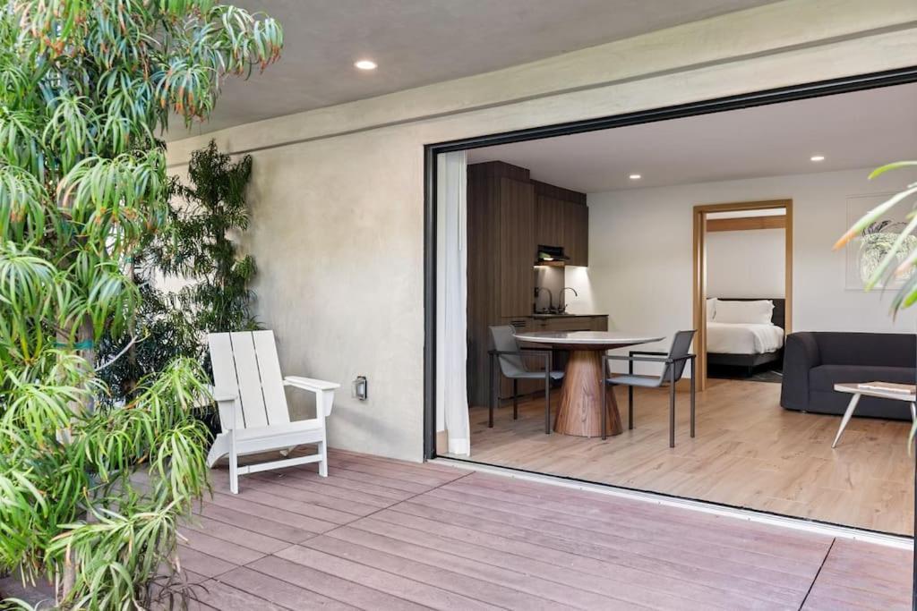 Malibu Sand Carbon Beach Suites 外观 照片
