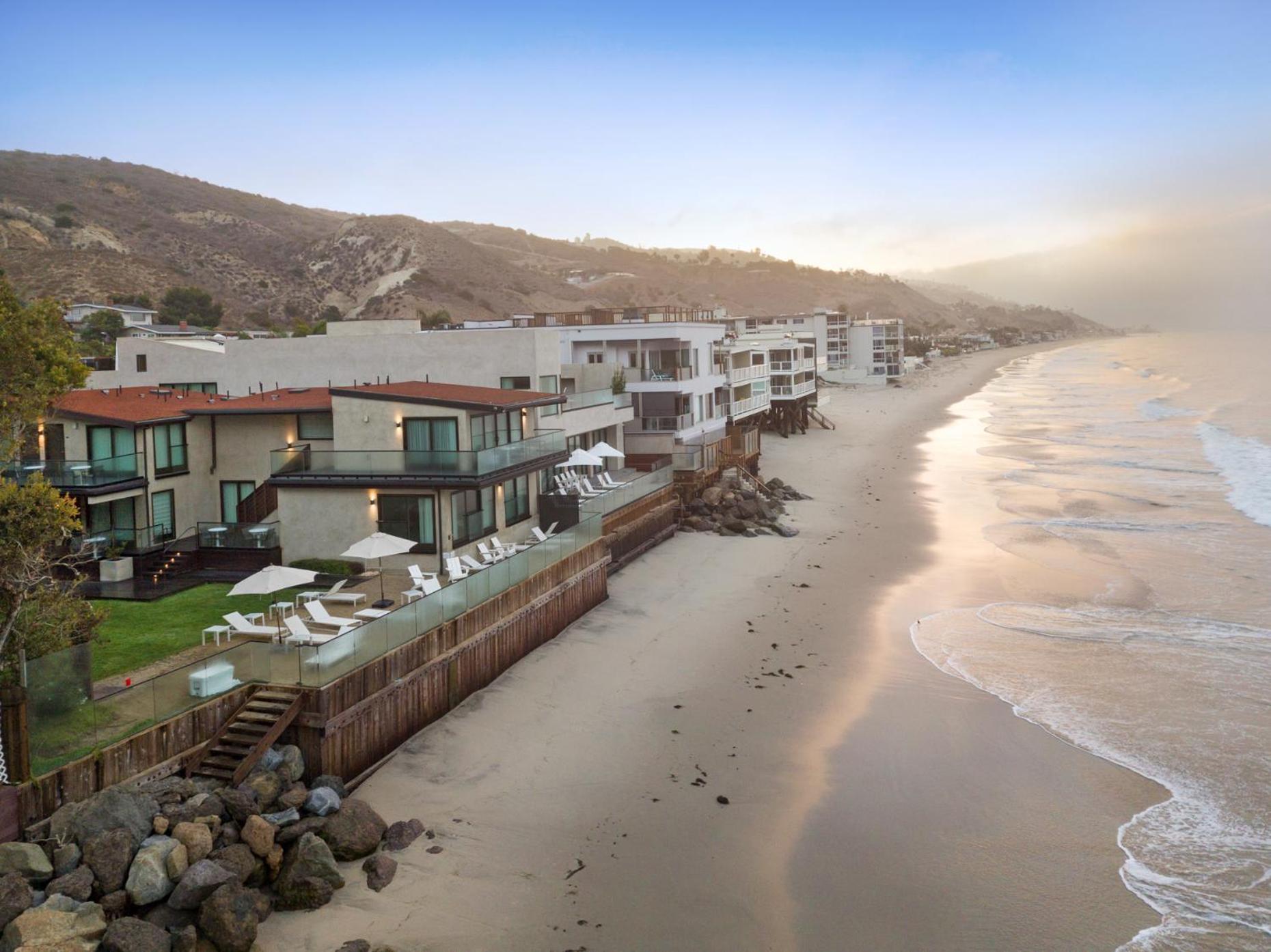 Malibu Sand Carbon Beach Suites 外观 照片