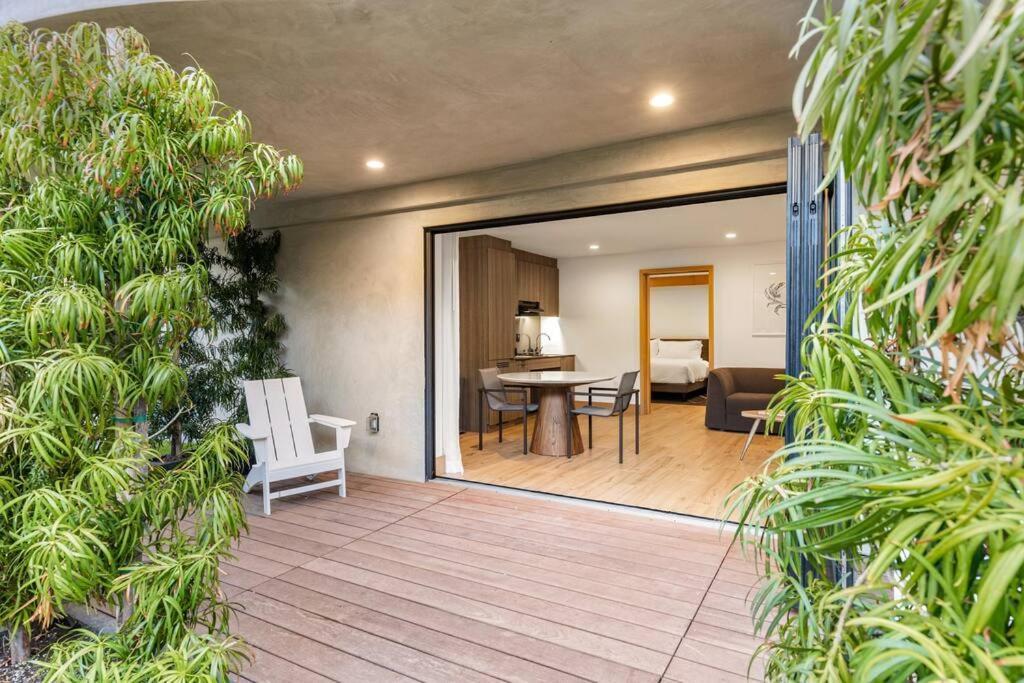 Malibu Sand Carbon Beach Suites 外观 照片