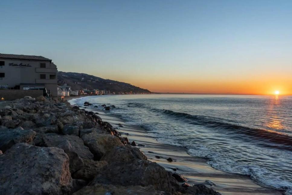 Malibu Sand Carbon Beach Suites 外观 照片