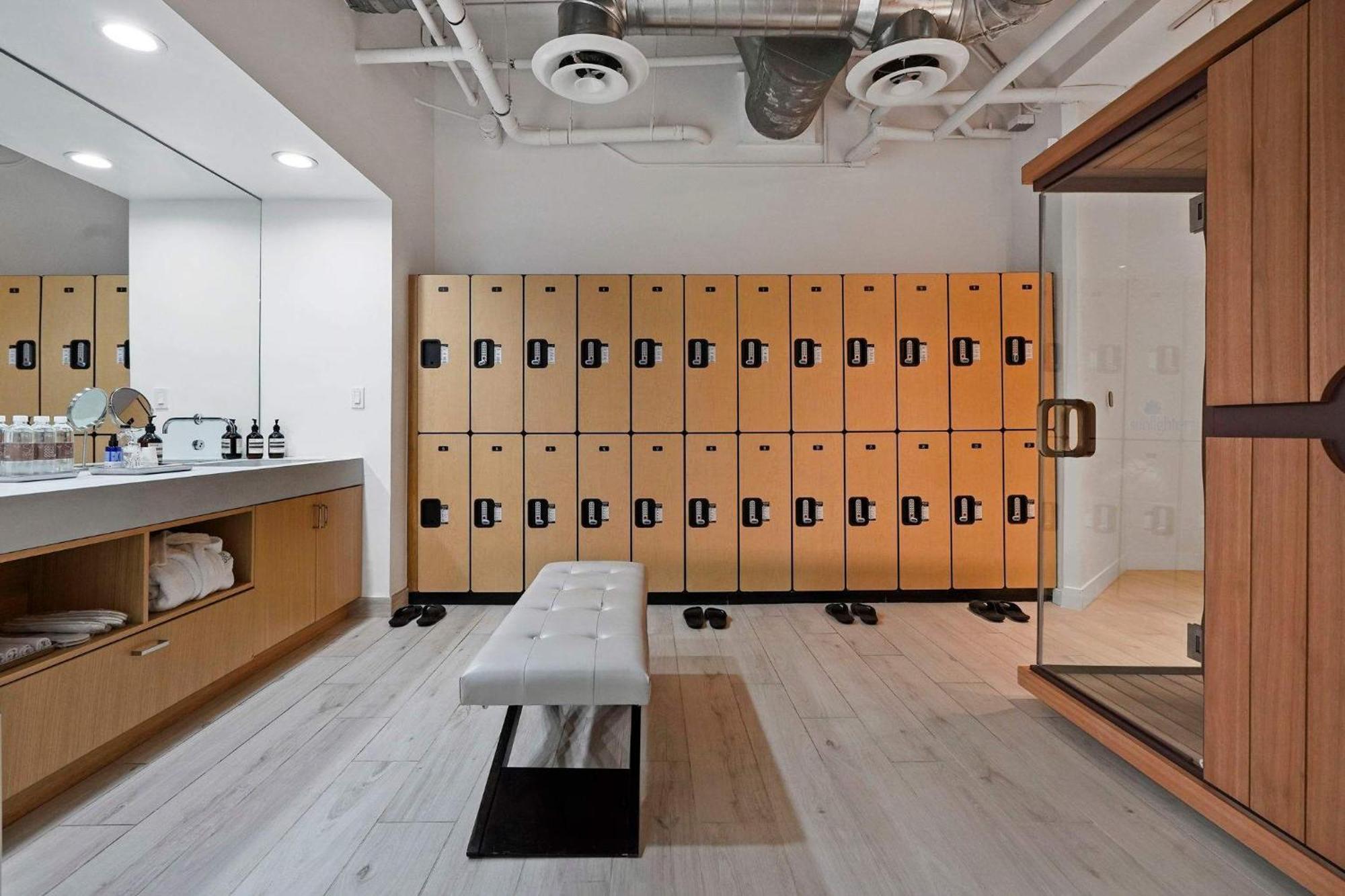 Malibu Sand Carbon Beach Suites 外观 照片