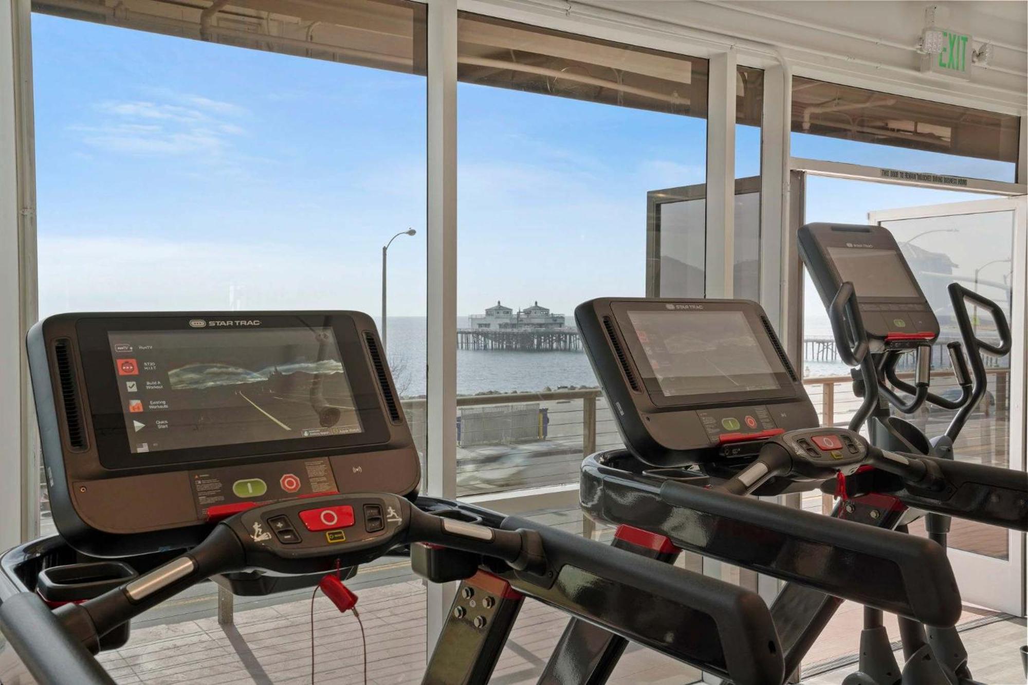 Malibu Sand Carbon Beach Suites 外观 照片